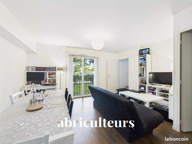 1 bedroom Apartment in Nantes, France No. 284488