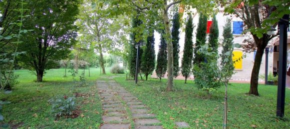 4 bedrooms Villa in Novellara, Italy No. 332188 9