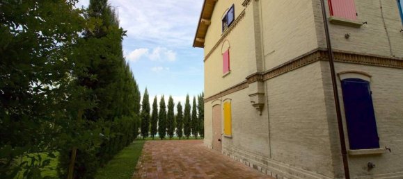 4 bedrooms Villa in Novellara, Italy No. 332188 7