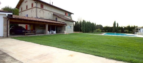 4 bedrooms Villa in Novellara, Italy No. 332188 5