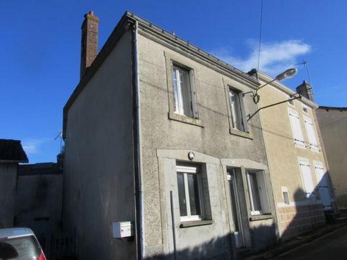 3 bedrooms House in Secondigny, France No. 29149