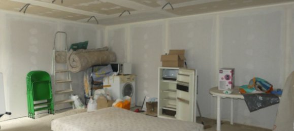 2 Schlafzimmer Haus in Richelieu, France, Nr. 84993 12