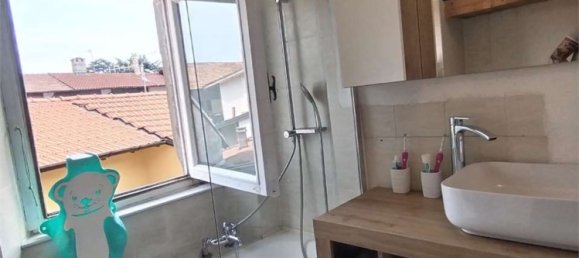 2 bedrooms Apartment in Malnate, Italy No. 359556 10