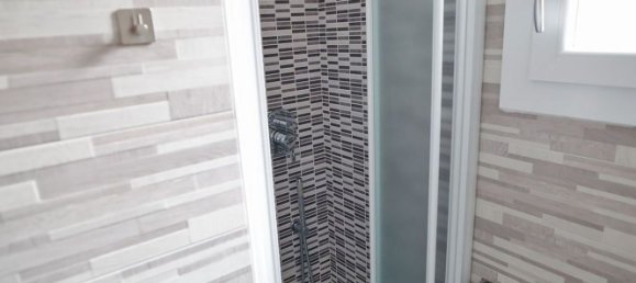 2 Schlafzimmer Wohnung in Comacchio, Italy, Nr. 380729 8