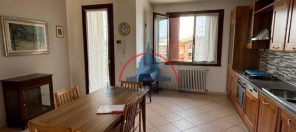 3-salle Appartement à Covo, Italy No. 37281 7