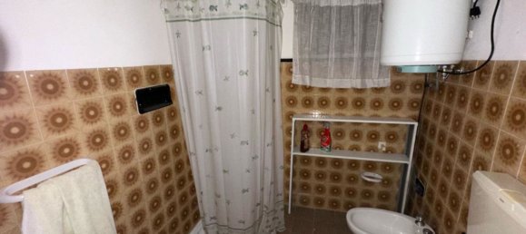 4 rooms House in Roccamorice, Italy No. 123153 26
