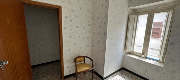 4 rooms House in Roccamorice, Italy No. 123153 19