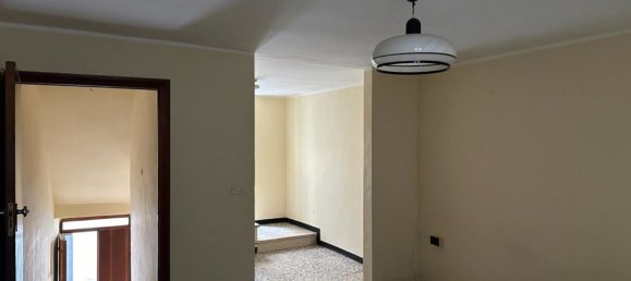 4 rooms House in Roccamorice, Italy No. 123153 12