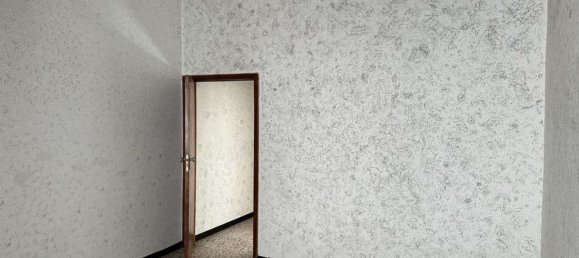 4 rooms House in Roccamorice, Italy No. 123153 23