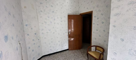 4 rooms House in Roccamorice, Italy No. 123153 20