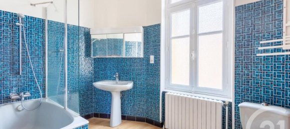 5 bedrooms House in Chatel-Guyon, France No. 204384 6