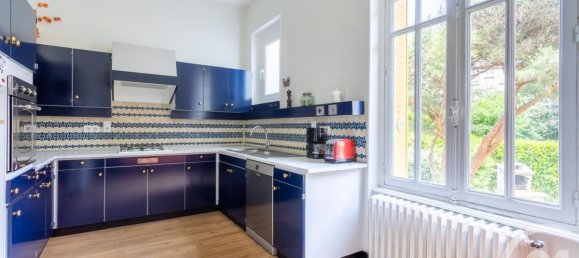 5 bedrooms House in Chatel-Guyon, France No. 204384 5