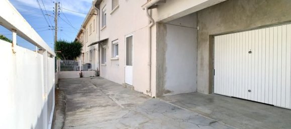 3 bedrooms House in Saint-Laurent-de-la-Salanque, France No. 310466 2