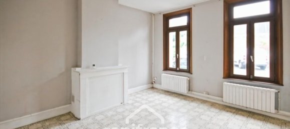 2 bedrooms House in Saint-Quentin, France No. 326174 2