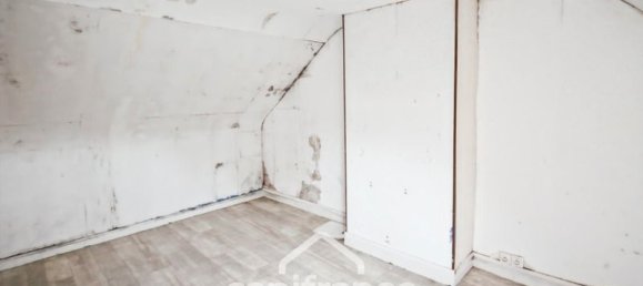 2 bedrooms House in Saint-Quentin, France No. 326174 17