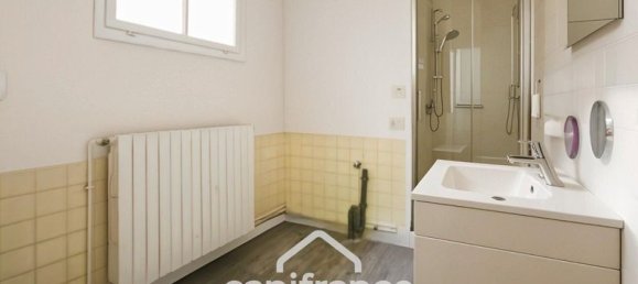 2 bedrooms House in Saint-Quentin, France No. 326174 11