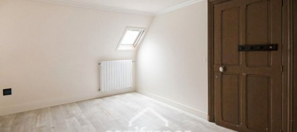 2 bedrooms House in Saint-Quentin, France No. 326174 12