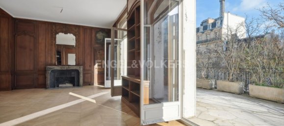 5 bedrooms Apartment in Paris, France No. 186217 10