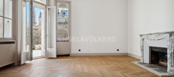 5 bedrooms Apartment in Paris, France No. 186217 16