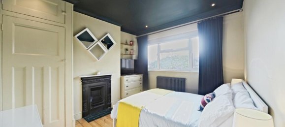 3 bedrooms House in South Croydon, United Kingdom No. 8098 10