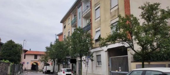 3 rooms Apartment in Rescaldina, Italy No. 13071 12