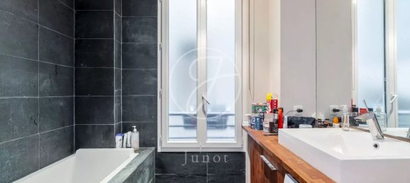 Apartamento de 2 dormitorios en Paris, France No. 172833 4