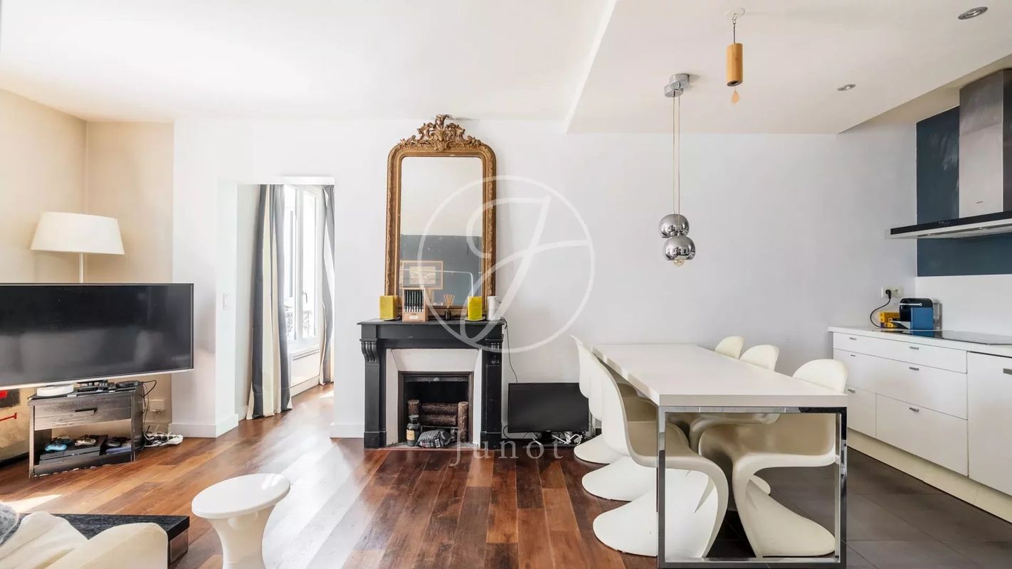 Apartamento de 2 dormitorios en Paris, France No. 172833