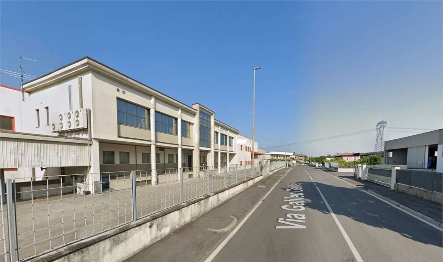 4097m² Warehouse in Quinzano d'Oglio, Italy No. 335637