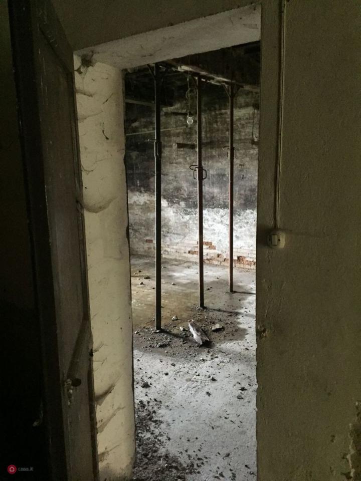 Casa de 6 habitaciónes en Carpi, Italy No. 235172