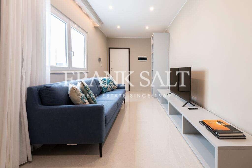 Apartamento de 2 dormitorios en Sliema, Malta No. 4523