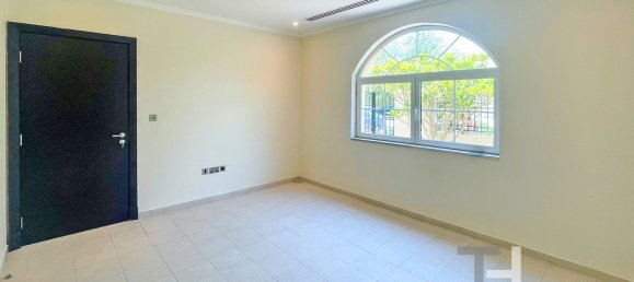 Villa de 4 dormitorios en Jumeirah Park, UAE No. 28686 9