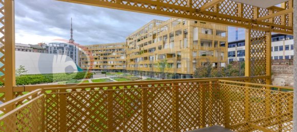 2 bedrooms Apartment in Milan, Italy No. 260722 9