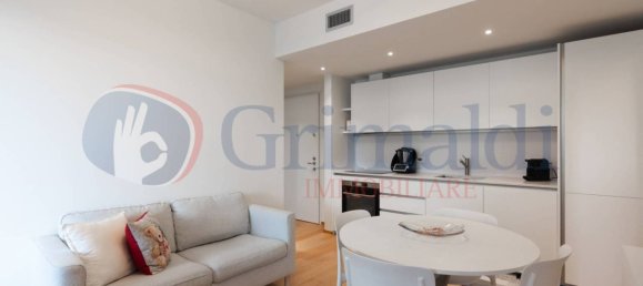 2 bedrooms Apartment in Milan, Italy No. 260722 4