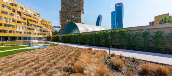 2 bedrooms Apartment in Milan, Italy No. 260722 2