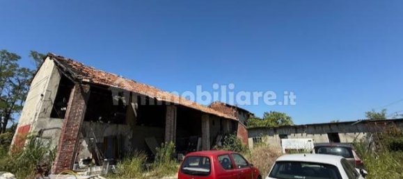 4 bedrooms House in Trecate, Italy No. 289885 20