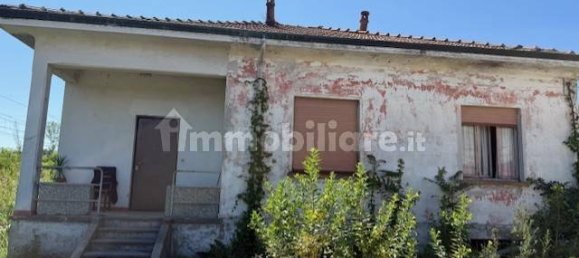 4 bedrooms House in Trecate, Italy No. 289885 4