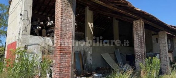 4 bedrooms House in Trecate, Italy No. 289885 17