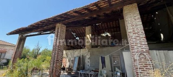 4 bedrooms House in Trecate, Italy No. 289885 5
