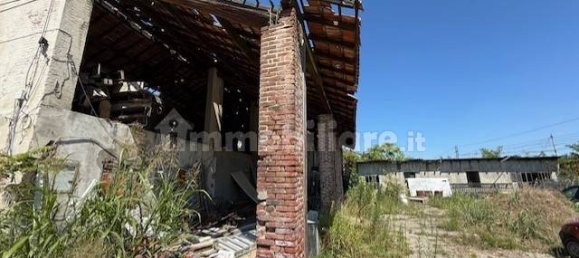 4 bedrooms House in Trecate, Italy No. 289885 18