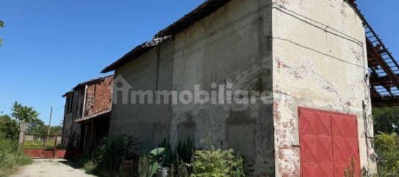 4 bedrooms House in Trecate, Italy No. 289885 15