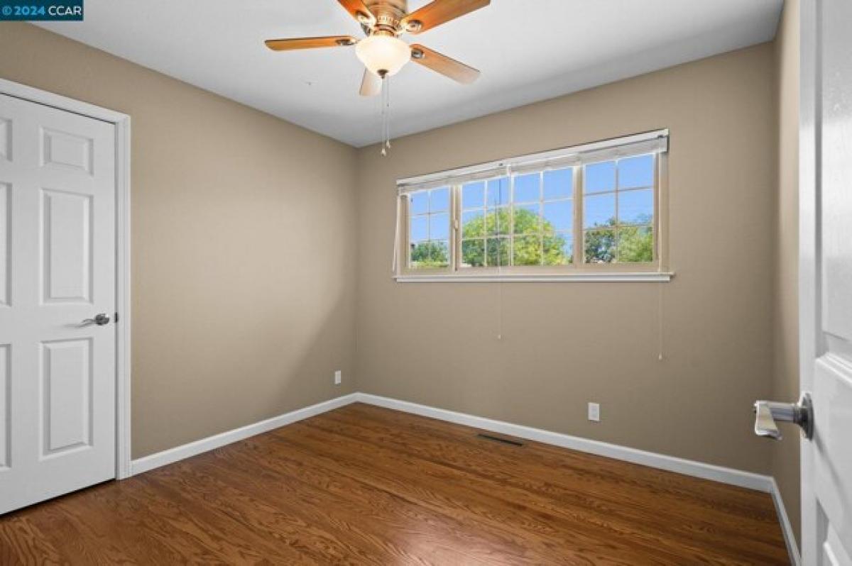 4 bedrooms House in Concord, USA No. 220547