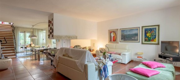 7 rooms House in Calenzano, Italy No. 36121 7