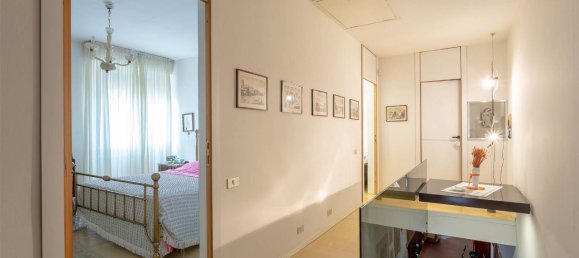 7 rooms House in Calenzano, Italy No. 36121 23