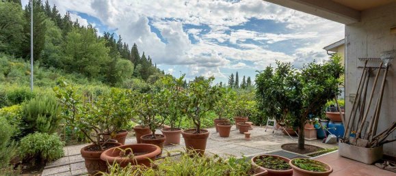 7 rooms House in Calenzano, Italy No. 36121 20