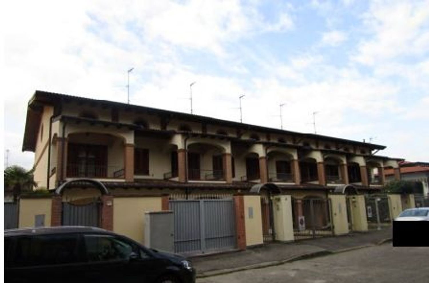 Casa de 3 divisões em Vermezzo con Zelo, Italy N.º 89589