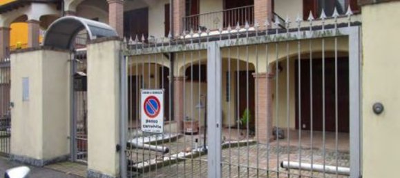 Casa de 3 divisões em Vermezzo con Zelo, Italy N.º 89589 9