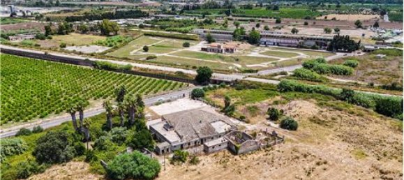 1 room Commercial property in Syracuse, Italy No. 280260 12