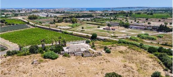 1 room Commercial property in Syracuse, Italy No. 280260 10