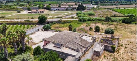 1 room Commercial property in Syracuse, Italy No. 280260 6