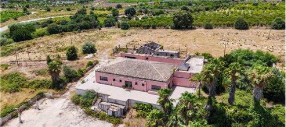 1 room Commercial property in Syracuse, Italy No. 280260 3